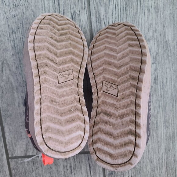 OshKosh B'Gosh toddler ankle high taupe colored sneakers size 8 - Picture 10 of 12